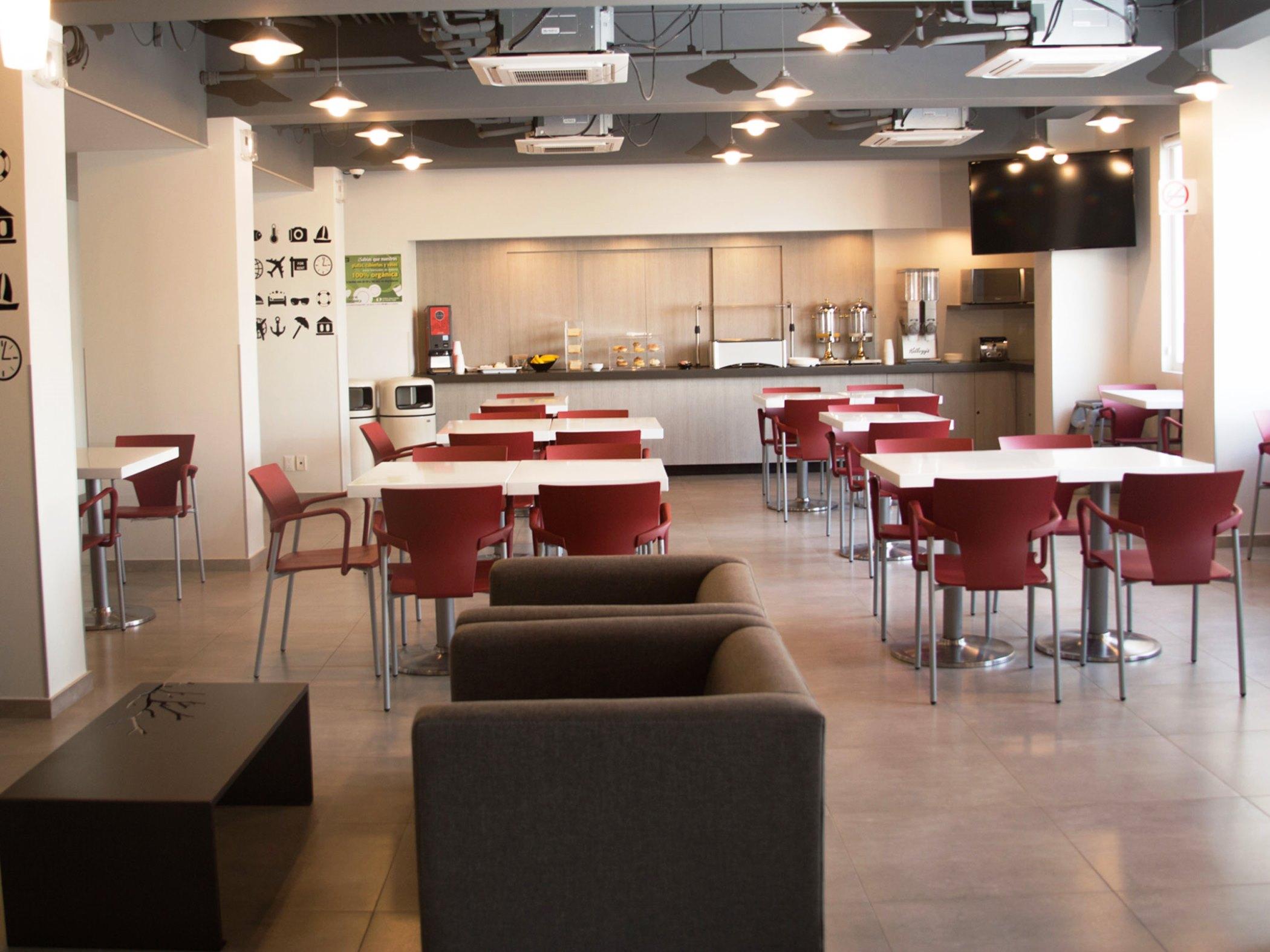 City Express Junior By Marriott Aguascalientes Centro Bagian luar foto