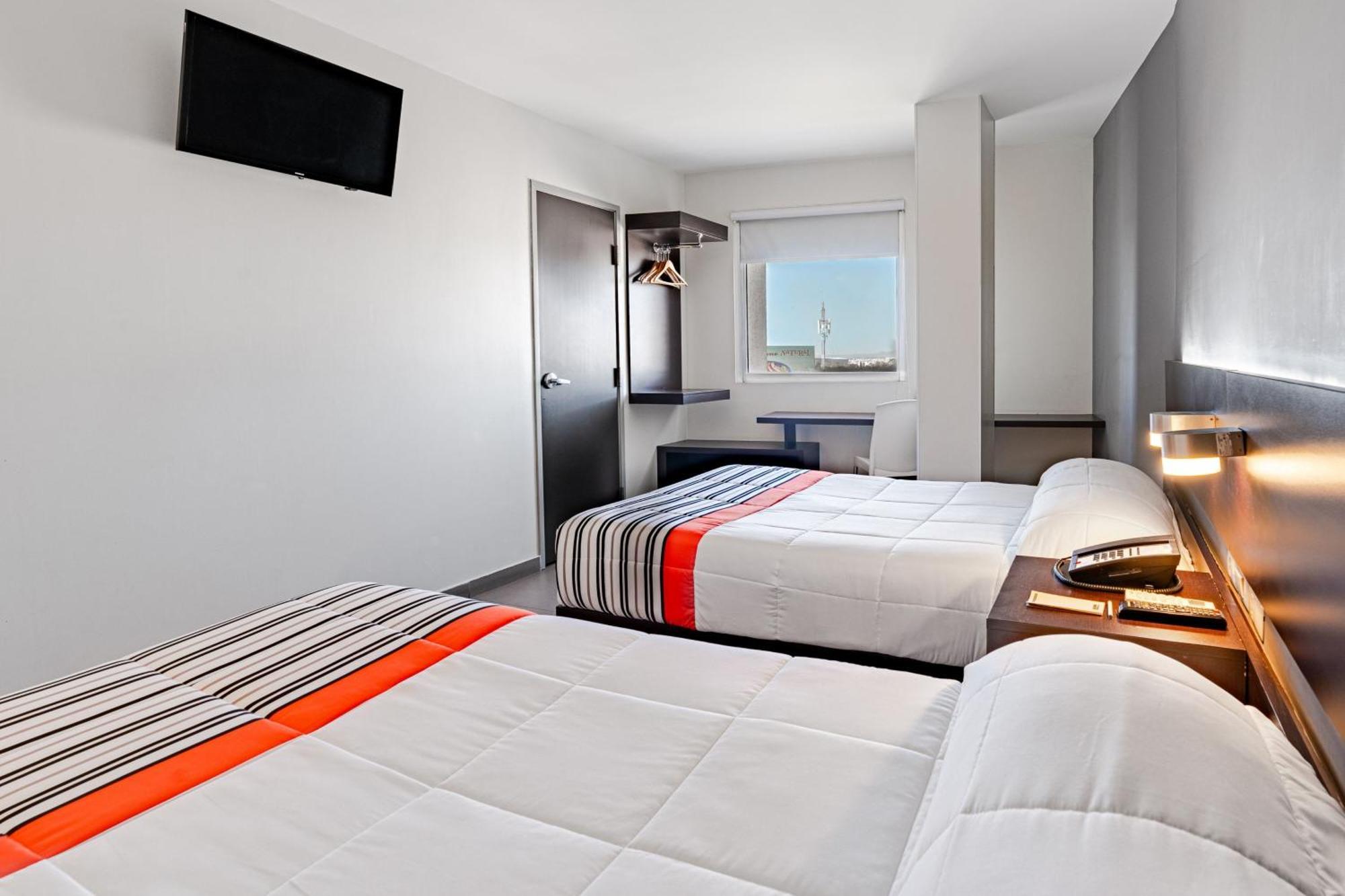 City Express Junior By Marriott Aguascalientes Centro Bagian luar foto