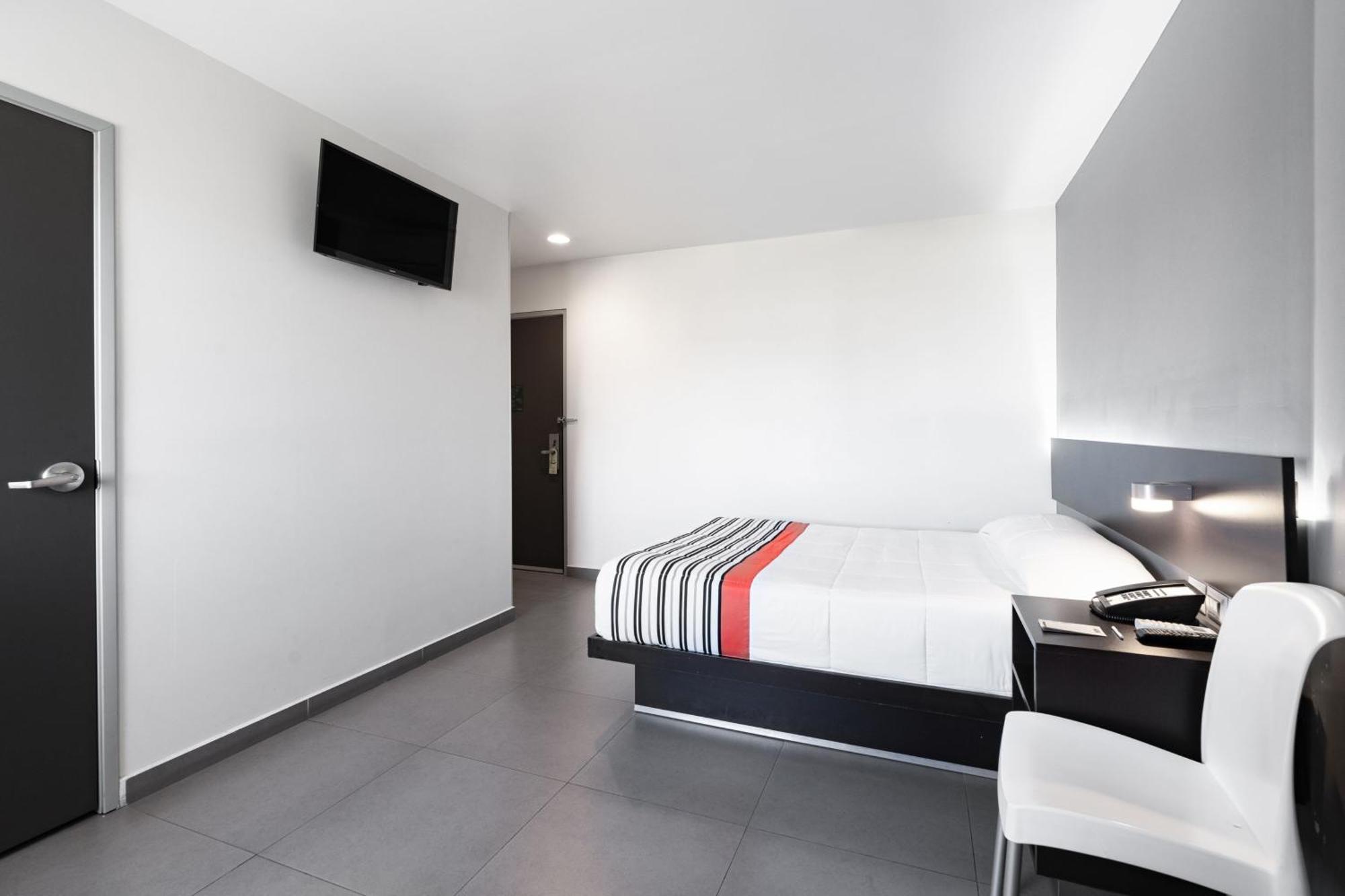 City Express Junior By Marriott Aguascalientes Centro Bagian luar foto