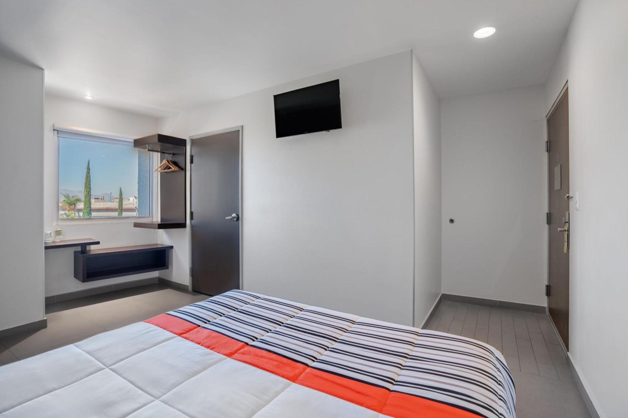 City Express Junior By Marriott Aguascalientes Centro Bagian luar foto