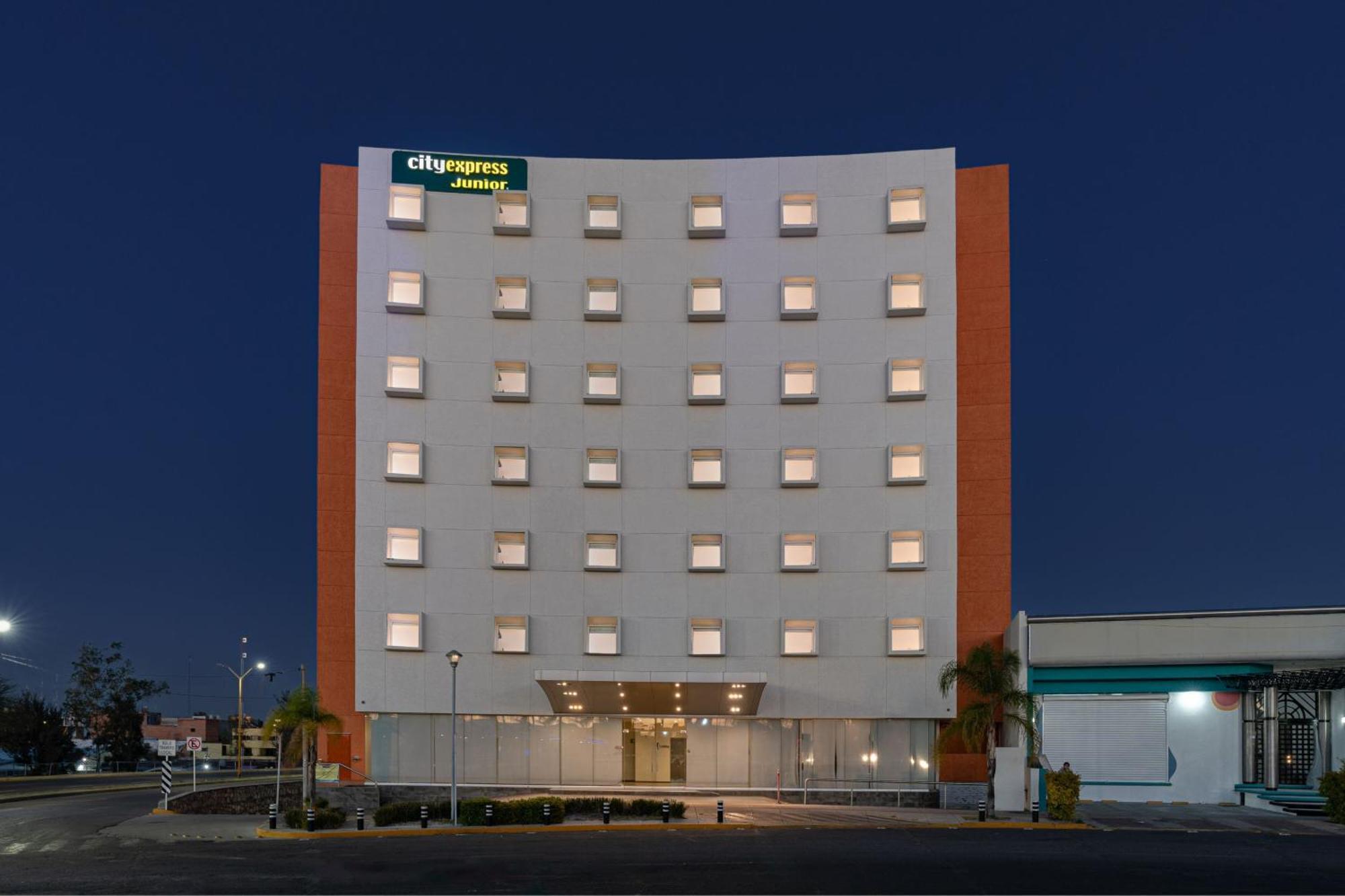City Express Junior By Marriott Aguascalientes Centro Bagian luar foto