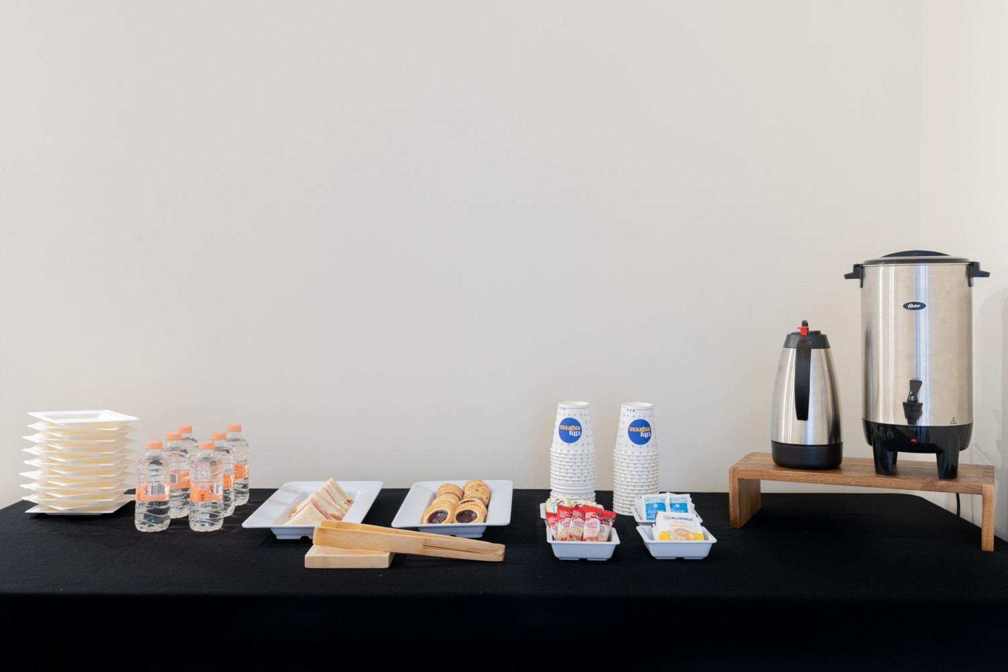 City Express Junior By Marriott Aguascalientes Centro Bagian luar foto