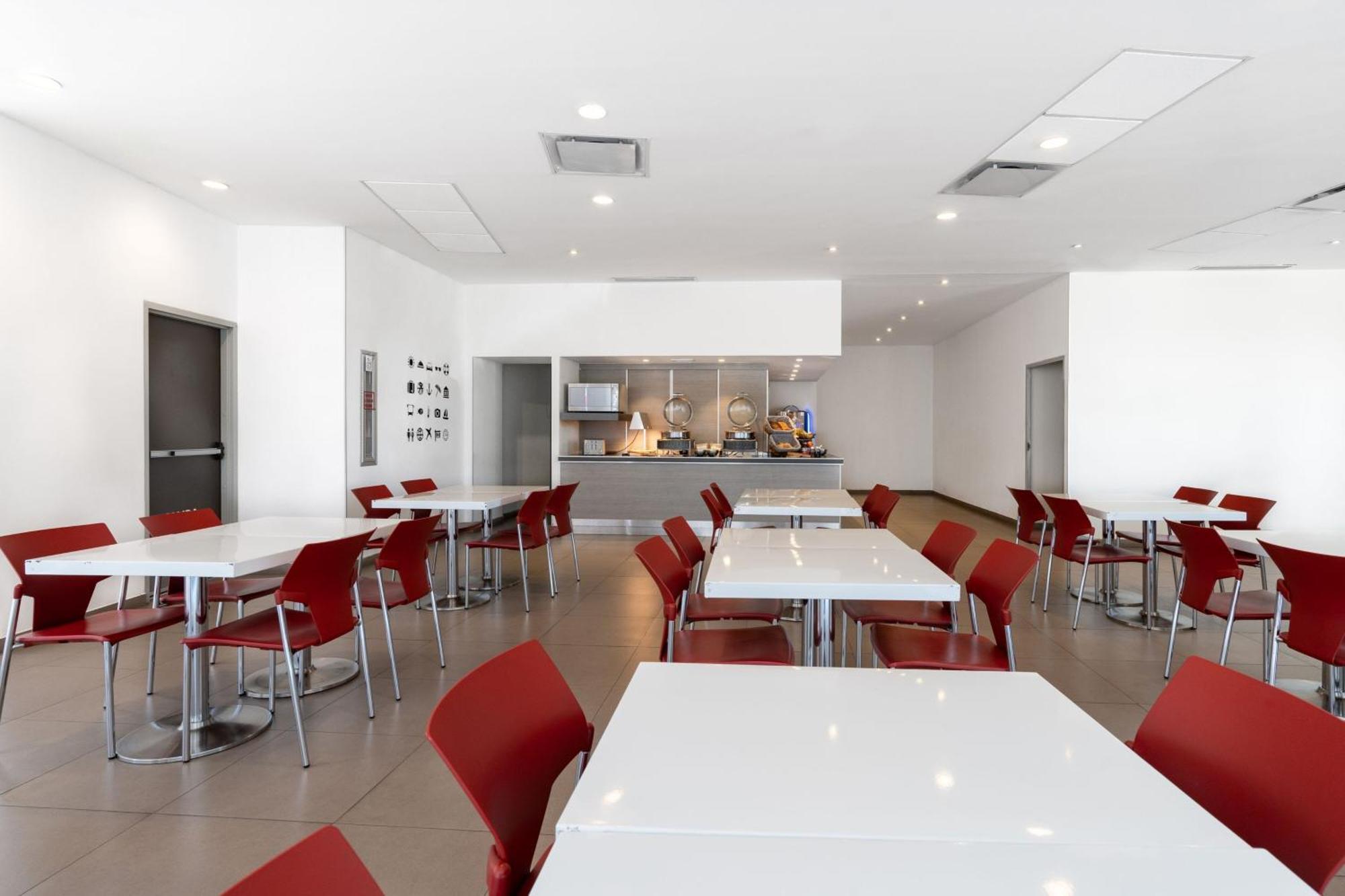 City Express Junior By Marriott Aguascalientes Centro Bagian luar foto