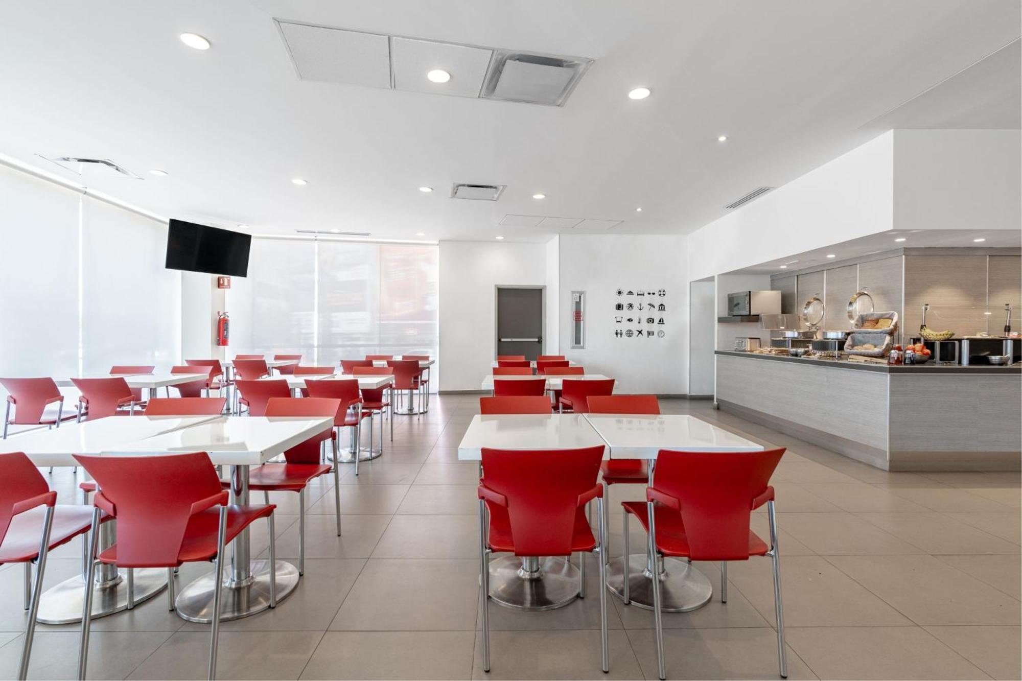 City Express Junior By Marriott Aguascalientes Centro Bagian luar foto