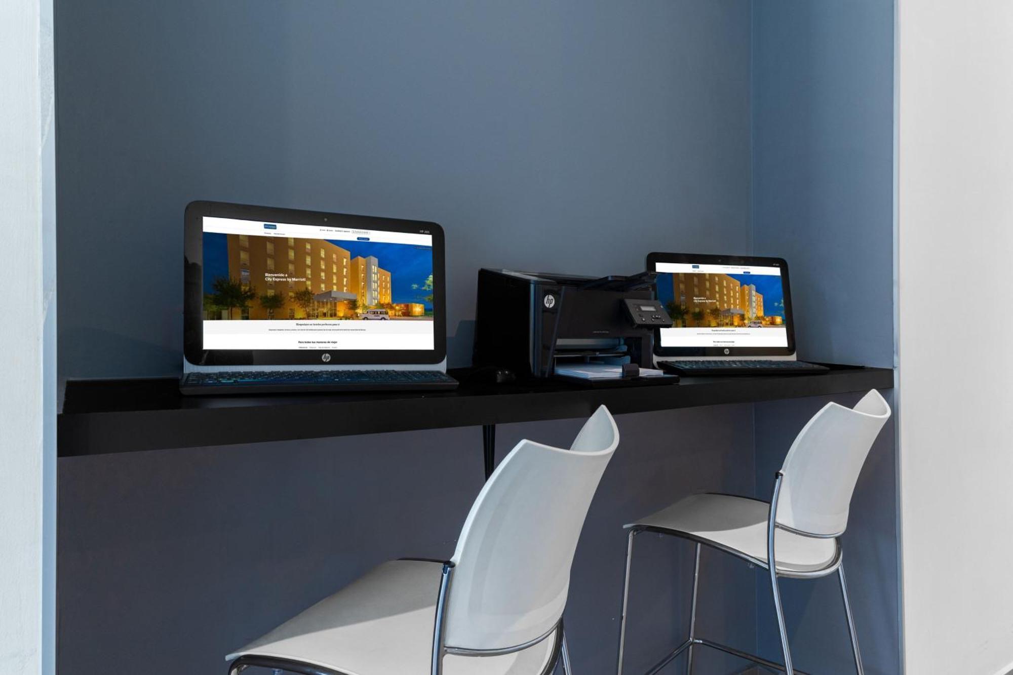 City Express Junior By Marriott Aguascalientes Centro Bagian luar foto