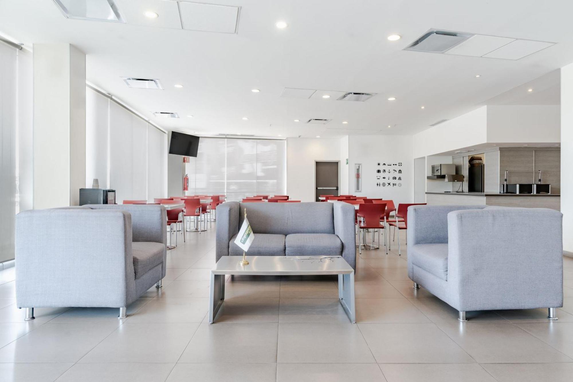 City Express Junior By Marriott Aguascalientes Centro Bagian luar foto