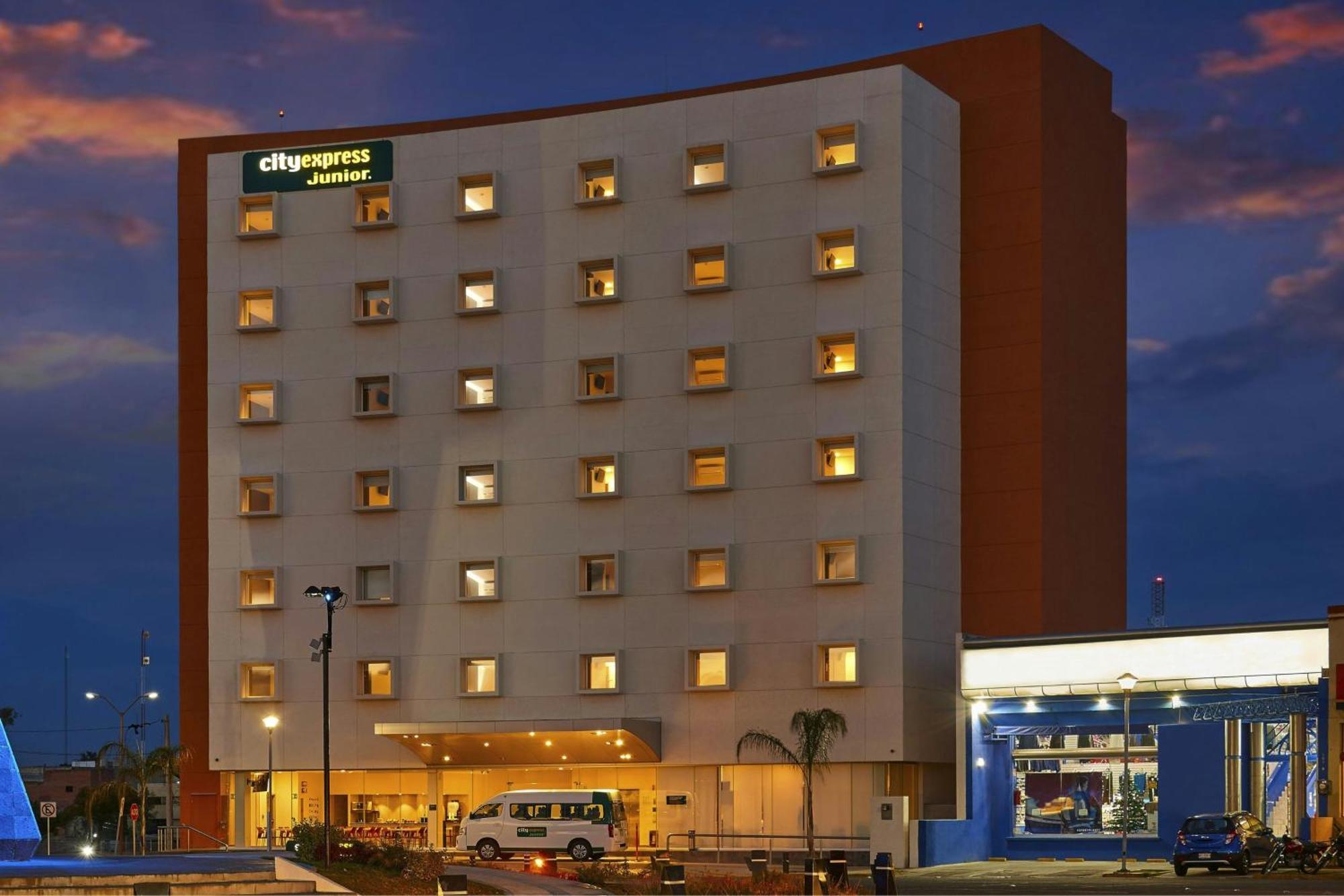 City Express Junior By Marriott Aguascalientes Centro Bagian luar foto