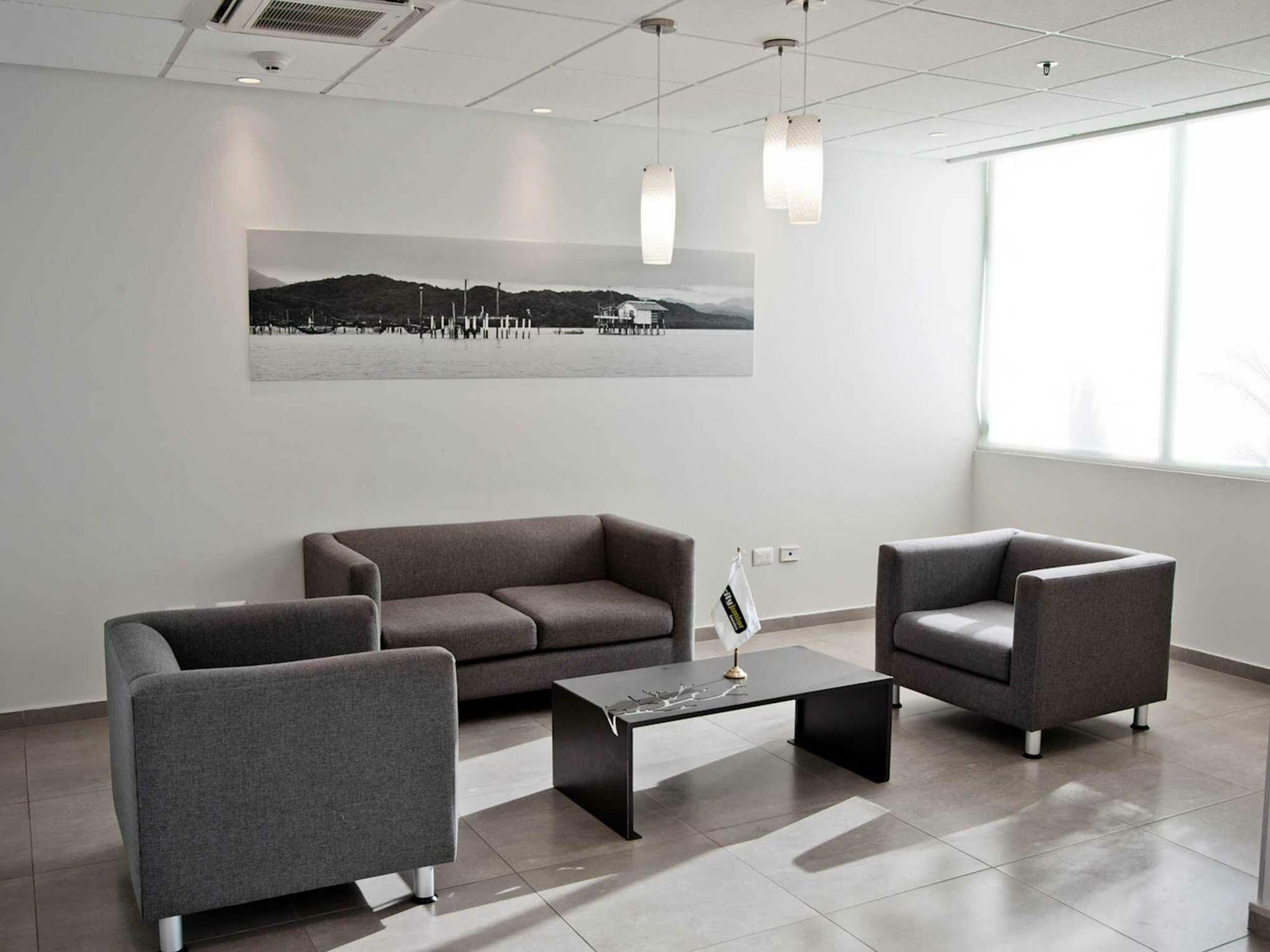 City Express Junior By Marriott Aguascalientes Centro Bagian luar foto