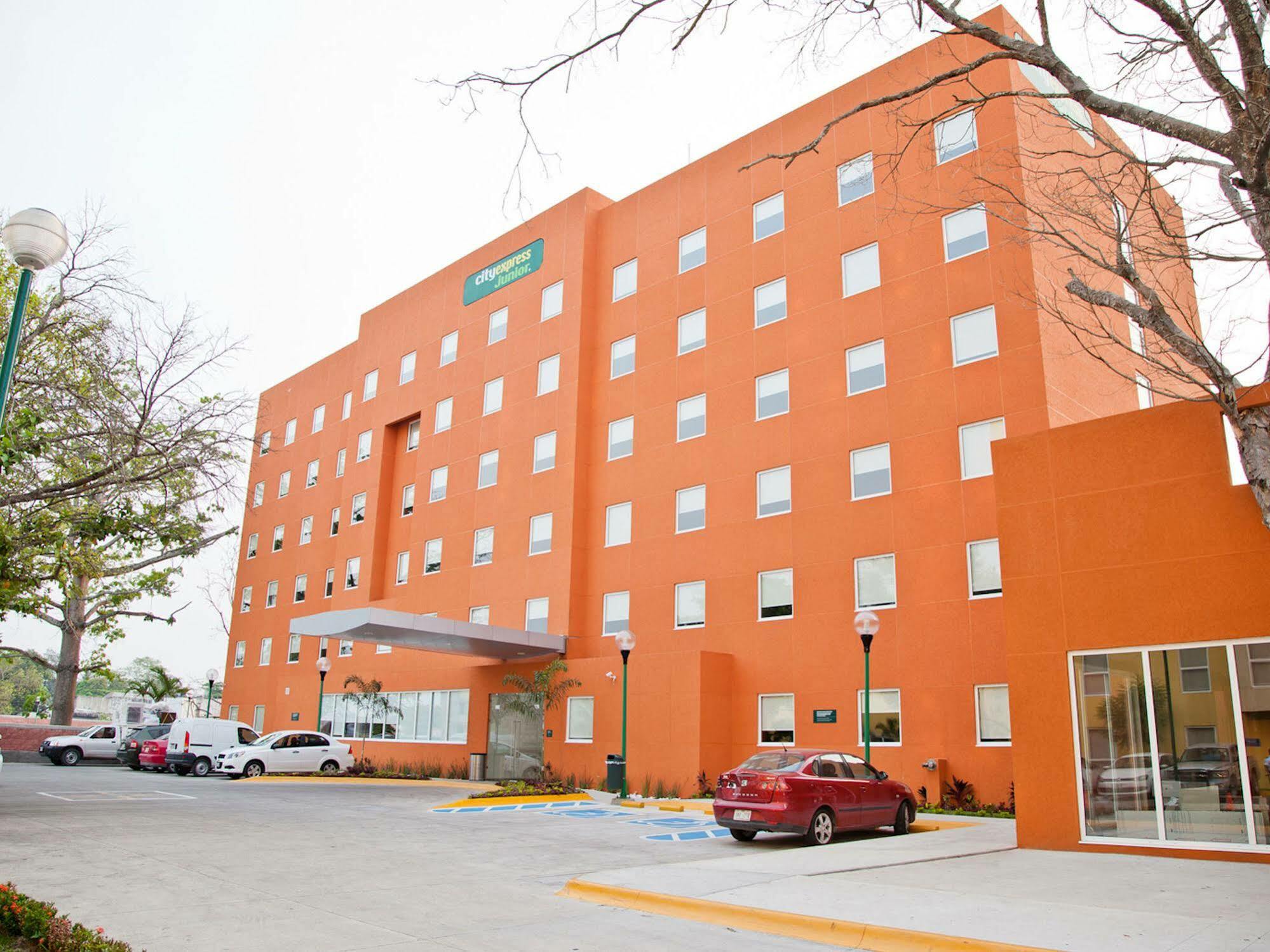 City Express Junior By Marriott Aguascalientes Centro Bagian luar foto